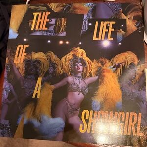 Taylor Swift Life of a Showgirl golden vinyl and limited edition deluxe cd TLOAS